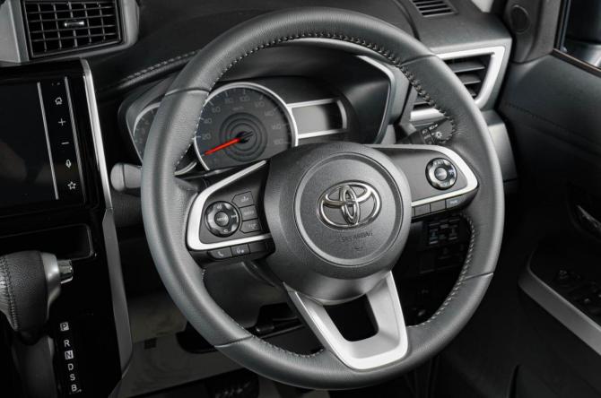 Toyota Roomy I Рестайлинг с пробегом 2021 года, цена 1 229 000 рублей, 93350 км, микровэн, Автокод Объявления