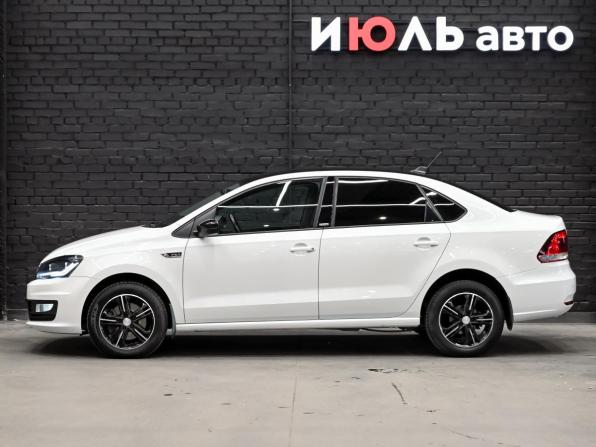 Volkswagen Polo V Рестайлинг с пробегом 2017 года, цена 1 050 000 рублей, 188342 км, седан, Автокод Объявления
