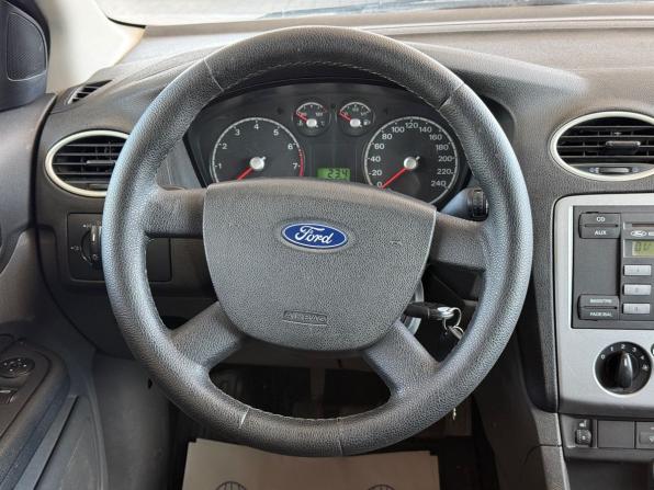 Ford Focus II с пробегом 2005 года, цена 379 000 рублей, 208089 км, седан, Автокод Объявления