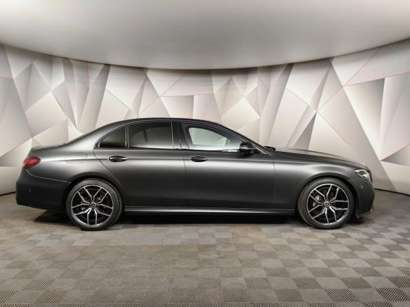Mercedes-Benz E-Класс V (W213 S213 C238) Рестайлинг с пробегом 2022 года, цена 4 800 000 рублей, 26257 км, седан, Автокод Объявления