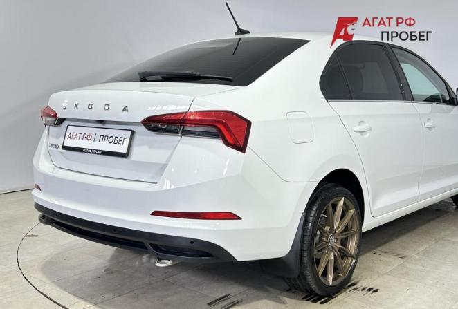 Skoda Rapid II с пробегом 2021 года, цена 1 800 000 рублей, 79600 км, лифтбек, Автокод Объявления