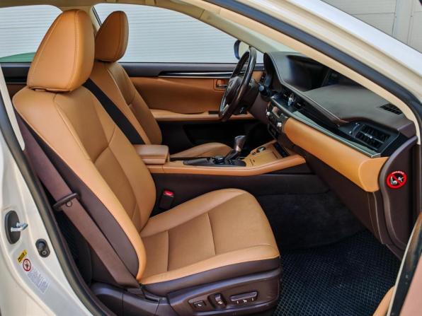 Lexus ES VI Рестайлинг с пробегом 2016 года, цена 3 090 000 рублей, 85745 км, седан, Автокод Объявления