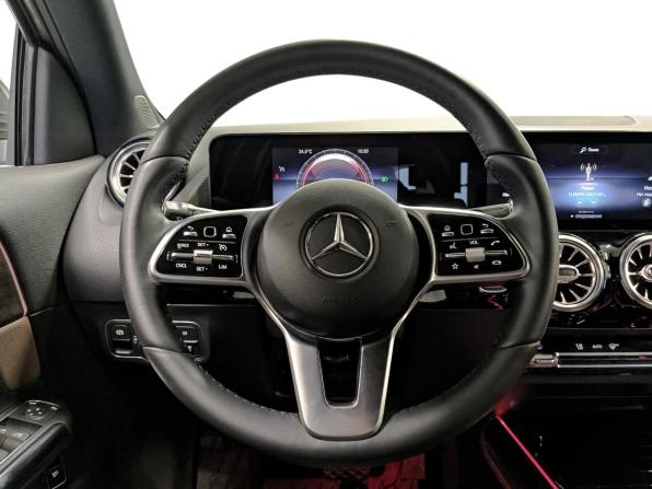Mercedes-Benz GLA II (H247) с пробегом 2021 года, цена 3 950 000 рублей, 14839 км, внедорожник, Автокод Объявления