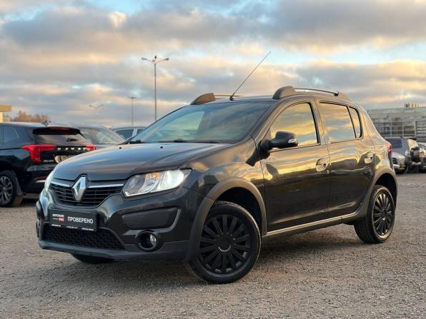Renault Sandero II с пробегом 2017 года, цена 810 000 рублей, 105000 км, хэтчбек, Автокод Объявления
