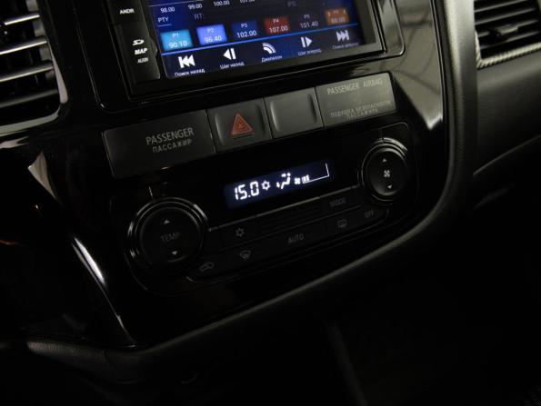 Mitsubishi Outlander III Рестайлинг 2 с пробегом 2016 года, цена 1 249 000 рублей, 251387 км, внедорожник, Автокод Объявления