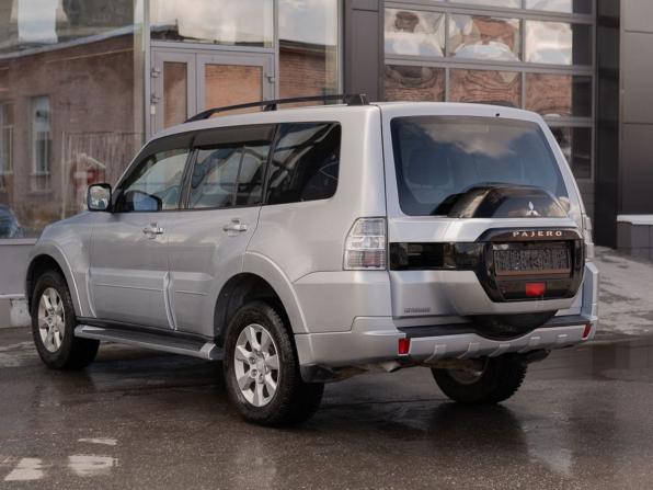 Mitsubishi Pajero IV Рестайлинг 1 с пробегом 2014 года, цена 2 100 000 рублей, 335743 км, внедорожник, Автокод Объявления