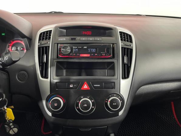 Kia Ceed I Рестайлинг с пробегом 2011 года, цена 678 000 рублей, 211183 км, хэтчбек, Автокод Объявления