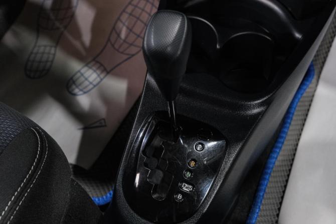 Toyota Vitz III (XP130) Рестайлинг 2 с пробегом 2018 года, цена 999 000 рублей, 140200 км, хэтчбек, Автокод Объявления
