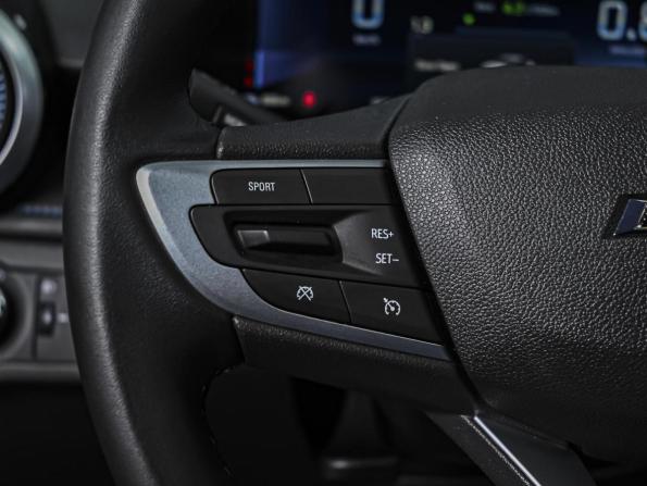 Chevrolet Monza II Рестайлинг с пробегом 2024 года, цена 1 628 000 рублей, 36513 км, седан, Автокод Объявления