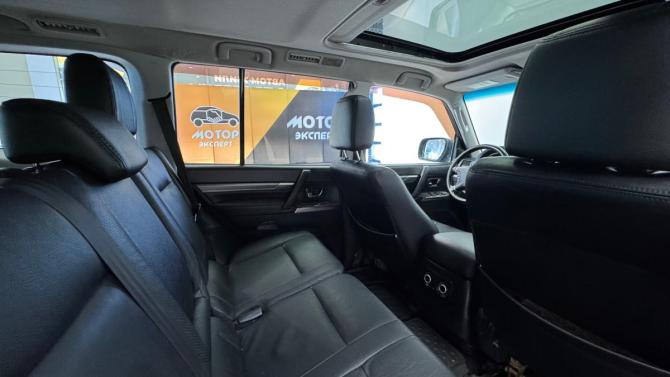 Mitsubishi Pajero IV Рестайлинг 1 с пробегом 2011 года, цена 2 040 000 рублей, 219190 км, внедорожник, Автокод Объявления