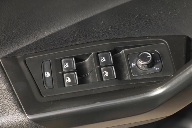 Volkswagen T-Roc I с пробегом 2021 года, цена 2 199 000 рублей, 75000 км, внедорожник, Автокод Объявления