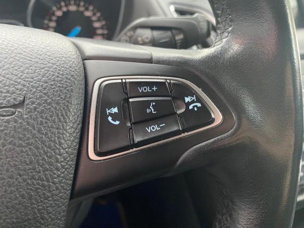 Ford Focus III Рестайлинг с пробегом 2018 года, цена 1 300 000 рублей, 93523 км, хэтчбек, Автокод Объявления