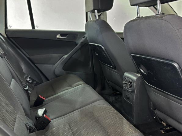 Volkswagen Tiguan I Рестайлинг с пробегом 2015 года, цена 1 220 000 рублей, 291619 км, внедорожник, Автокод Объявления