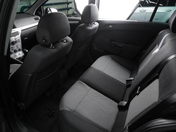 Opel Astra H Рестайлинг с пробегом 2011 года, цена 1 159 000 рублей, 34722 км, седан, Автокод Объявления