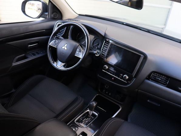 Mitsubishi Outlander III Рестайлинг 3 с пробегом 2020 года, цена 2 350 000 рублей, 127193 км, внедорожник, Автокод Объявления