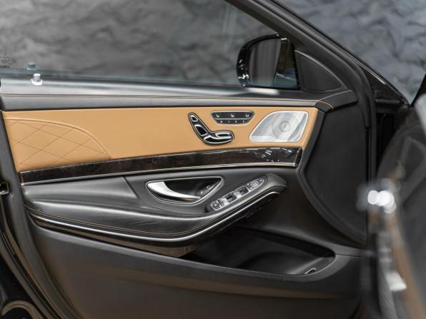 Mercedes-Benz Maybach S-Класс I (X222) Рестайлинг с пробегом 2018 года, цена 4 490 000 рублей, 158958 км, седан, Автокод Объявления