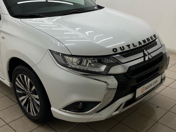 Mitsubishi Outlander III Рестайлинг 3 с пробегом 2022 года, цена 2 890 000 рублей, 607 км, внедорожник, Автокод Объявления