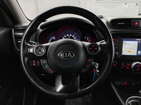 Kia Soul II Рестайлинг с пробегом 2017 года, цена 1 368 000 рублей, 114758 км, хэтчбек, Автокод Объявления