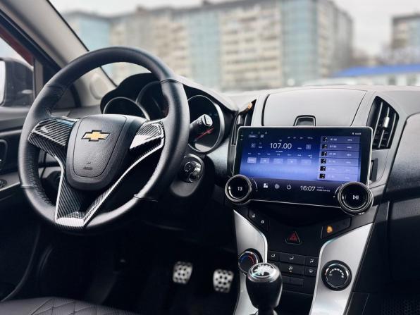 Chevrolet Cruze I Рестайлинг с пробегом 2013 года, цена 699 000 рублей, 235940 км, хэтчбек, Автокод Объявления