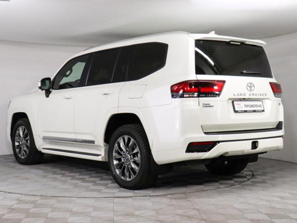 Toyota Land Cruiser 300 Series с пробегом 2022 года, цена 9 950 000 рублей, 28197 км, внедорожник, Автокод Объявления