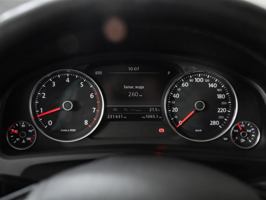 Volkswagen Touareg II Рестайлинг Санкт-Петербург  - изображение 14