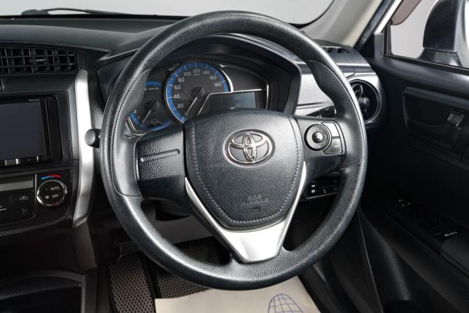 Toyota Corolla XI (E160 E170) Рестайлинг 2 с пробегом 2017 года, цена 1 419 000 рублей, 168000 км, универсал, Автокод Объявления
