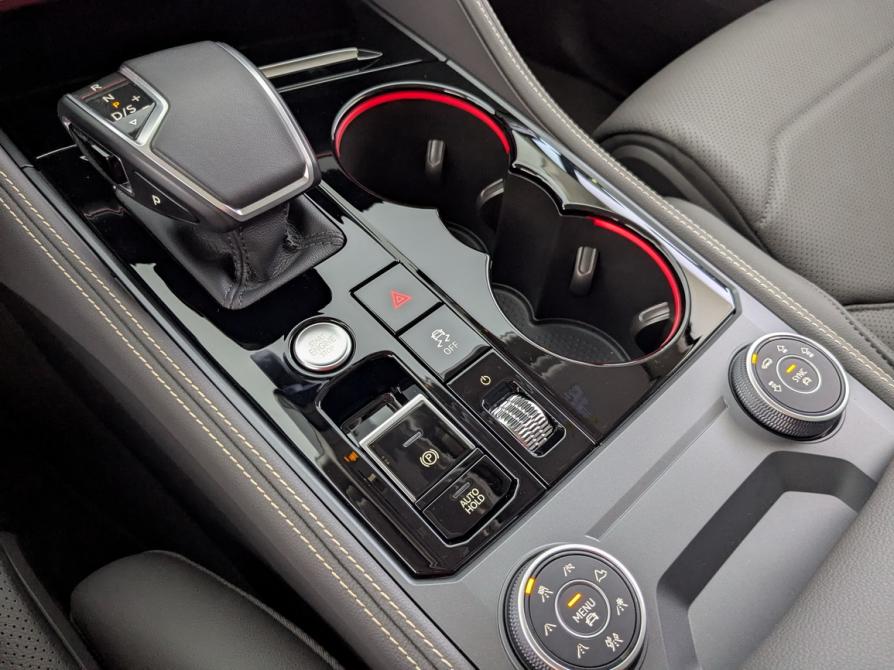 Volkswagen Touareg III Рестайлинг Москва  - изображение 20