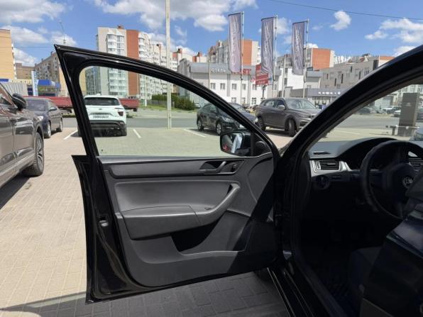 Skoda Rapid I с пробегом 2016 года, цена 930 000 рублей, 134675 км, лифтбек, Автокод Объявления