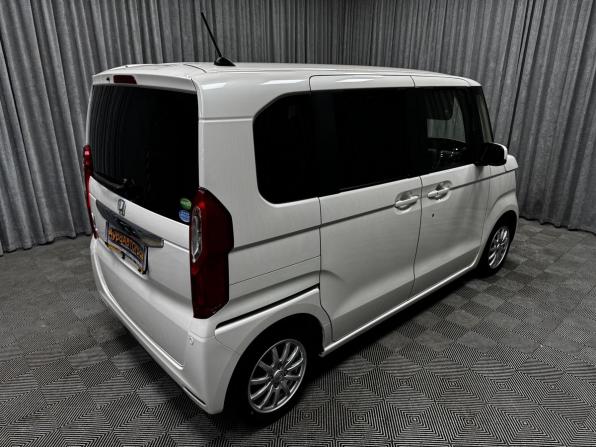 Honda N-BOX II с пробегом 2018 года, цена 900 000 рублей, 112217 км, микровэн, Автокод Объявления