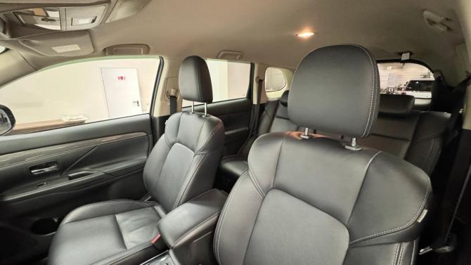 Mitsubishi Outlander III Рестайлинг 3 с пробегом 2021 года, цена 3 020 000 рублей, 42550 км, внедорожник, Автокод Объявления