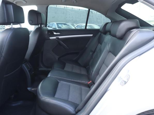 Skoda Octavia II (A5) Рестайлинг с пробегом 2011 года, цена 590 000 рублей, 377698 км, лифтбек, Автокод Объявления