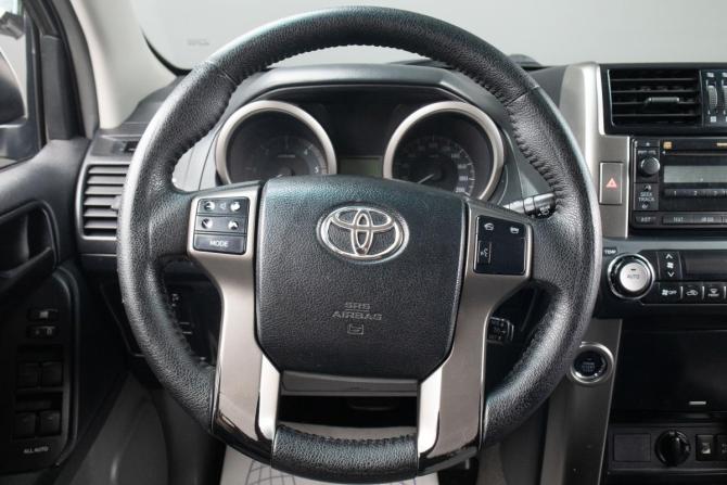 Toyota Land Cruiser Prado 150 Series с пробегом 2012 года, цена 2 899 000 рублей, 285611 км, внедорожник, Автокод Объявления