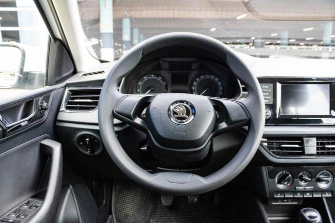 Skoda Rapid II с пробегом 2020 года, цена 1 349 000 рублей, 201201 км, лифтбек, Автокод Объявления