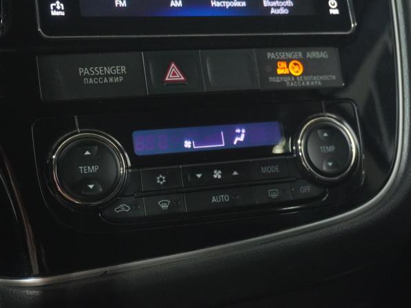 Mitsubishi Outlander III Рестайлинг 2 с пробегом 2017 года, цена 1 995 000 рублей, 130250 км, внедорожник, Автокод Объявления