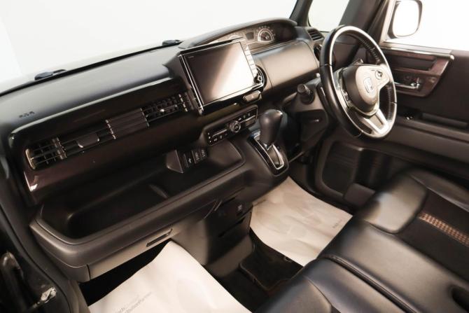 Honda N-BOX II с пробегом 2018 года, цена 1 119 000 рублей, 93170 км, микровэн, Автокод Объявления