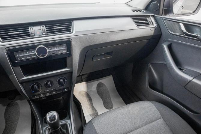 Skoda Rapid I с пробегом 2016 года, цена 1 049 000 рублей, 95000 км, лифтбек, Автокод Объявления