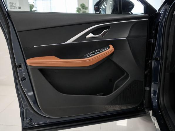Omoda C5 I с пробегом 2023 года, цена 1 950 000 рублей, 54589 км, внедорожник, Автокод Объявления