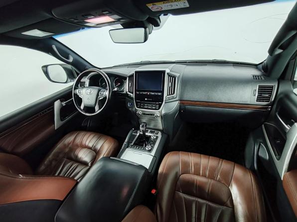 Toyota Land Cruiser 200 Series Рестайлинг 2 с пробегом 2020 года, цена 4 999 000 рублей, 331863 км, внедорожник, Автокод Объявления