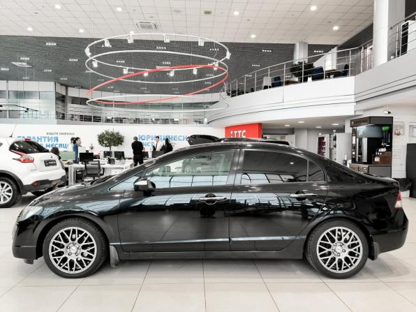 Honda Civic VIII Рестайлинг с пробегом 2009 года, цена 1 090 000 рублей, 100944 км, седан, Автокод Объявления