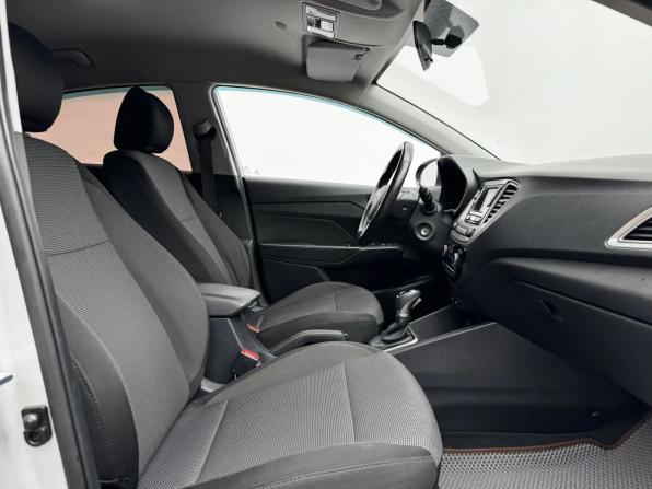 Hyundai Solaris II с пробегом 2019 года, цена 1 515 000 рублей, 60533 км, седан, Автокод Объявления