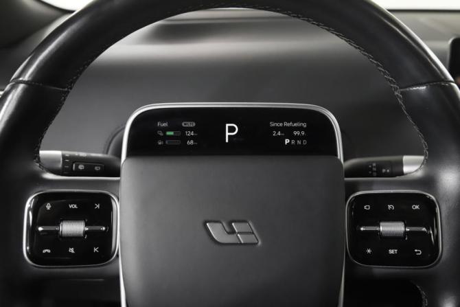 Li Auto (Lixiang) L9 I Рестайлинг с пробегом 2024 года, цена 7 099 000 рублей, 59110 км, внедорожник, Автокод Объявления