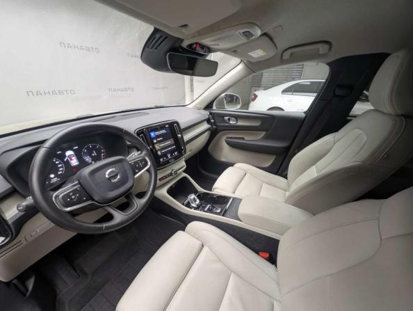 Volvo XC40 I с пробегом 2019 года, цена 2 225 000 рублей, 215551 км, внедорожник, Автокод Объявления