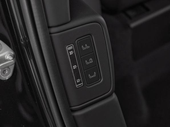 Lynk &amp; Co 900 с пробегом 2025 года, цена 7 749 000 рублей, 59 км, внедорожник, Автокод Объявления