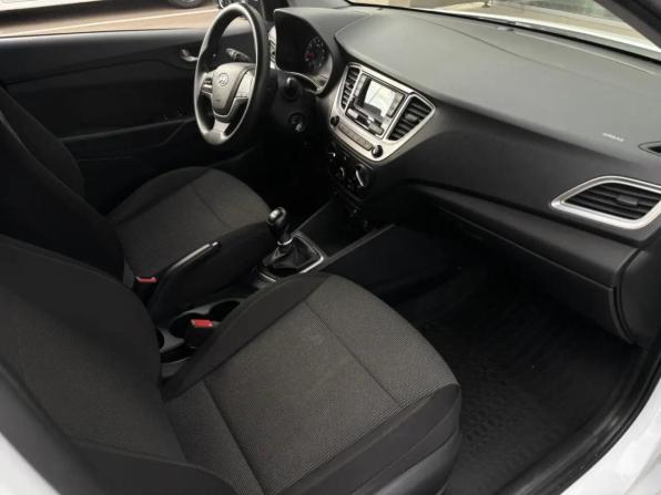 Hyundai Solaris II с пробегом 2019 года, цена 1 399 000 рублей, 54352 км, седан, Автокод Объявления