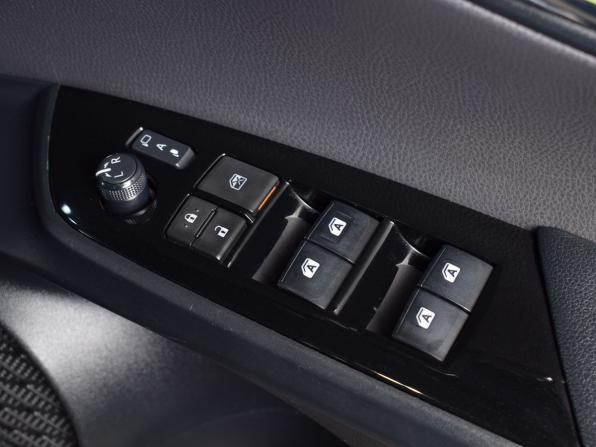Toyota Prius IV (XW50) с пробегом 2018 года, цена 1 799 995 рублей, 158858 км, лифтбек, Автокод Объявления