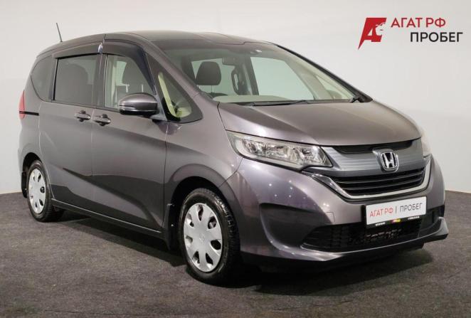 Honda Freed II с пробегом 2018 года, цена 1 780 000 рублей, 87806 км, компактвэн, Автокод Объявления