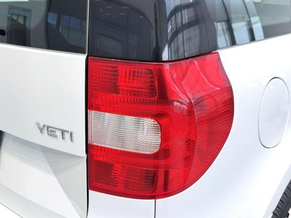 Skoda Yeti I Рестайлинг с пробегом 2015 года, цена 1 240 000 рублей, 208400 км, внедорожник, Автокод Объявления