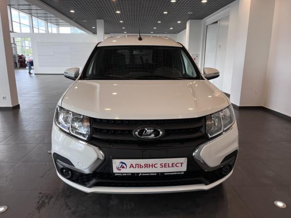 Lada (ВАЗ) Largus I Рестайлинг с пробегом 2024 года, цена 1 350 000 рублей, 26801 км, универсал, Автокод Объявления