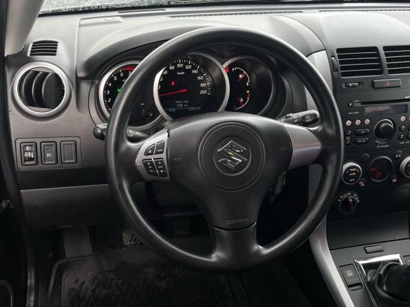 Suzuki Grand Vitara II Рестайлинг 2 с пробегом 2014 года, цена 1 690 000 рублей, 27092 км, внедорожник, Автокод Объявления