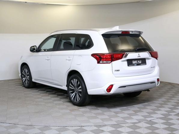 Mitsubishi Outlander III Рестайлинг 3 с пробегом 2022 года, цена 2 525 000 рублей, 33092 км, внедорожник, Автокод Объявления